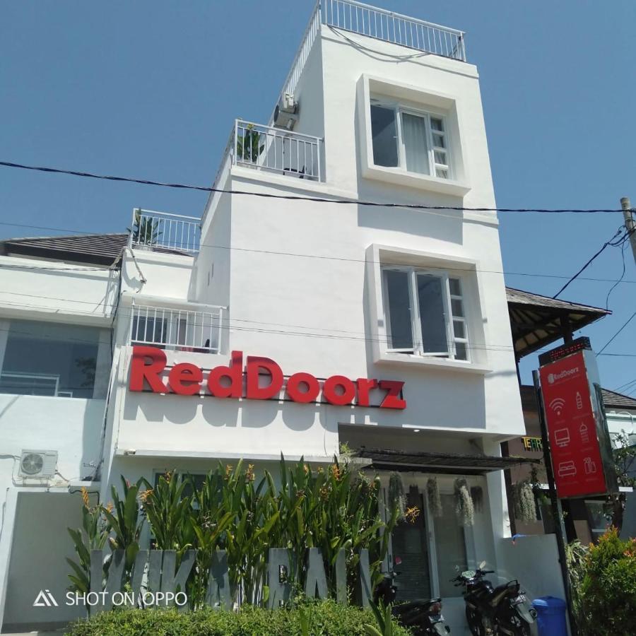 Wika Bali Beach House Jimbaran Exteriör bild